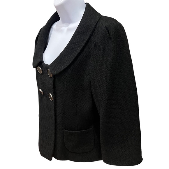Ann Taylor Double Breasted Crop Black Lined Jacket, 3/4 length sleeves, size 8. - Picture 4 of 9